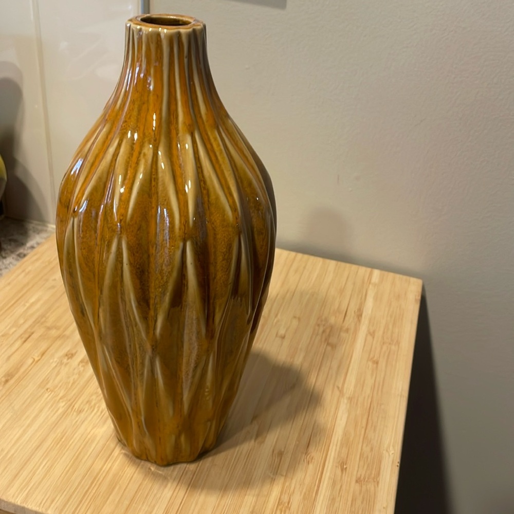 Vintage GC GIFTWARE geometric structure VASE in a warm shade of orange browns!